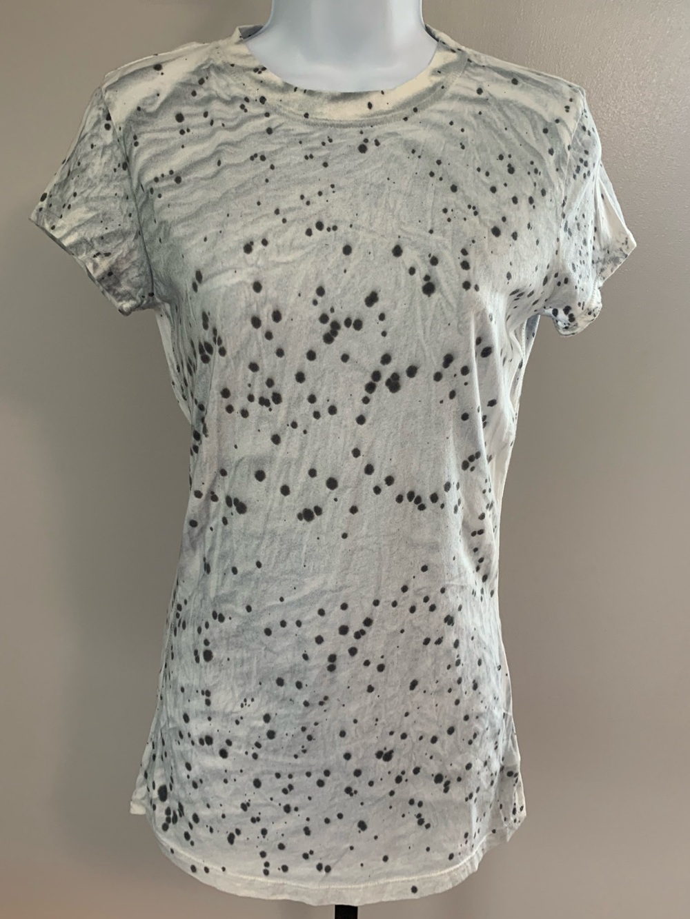 NWOT Aratta Silent Journey Hand Dyed Tee with Black Speckle Print